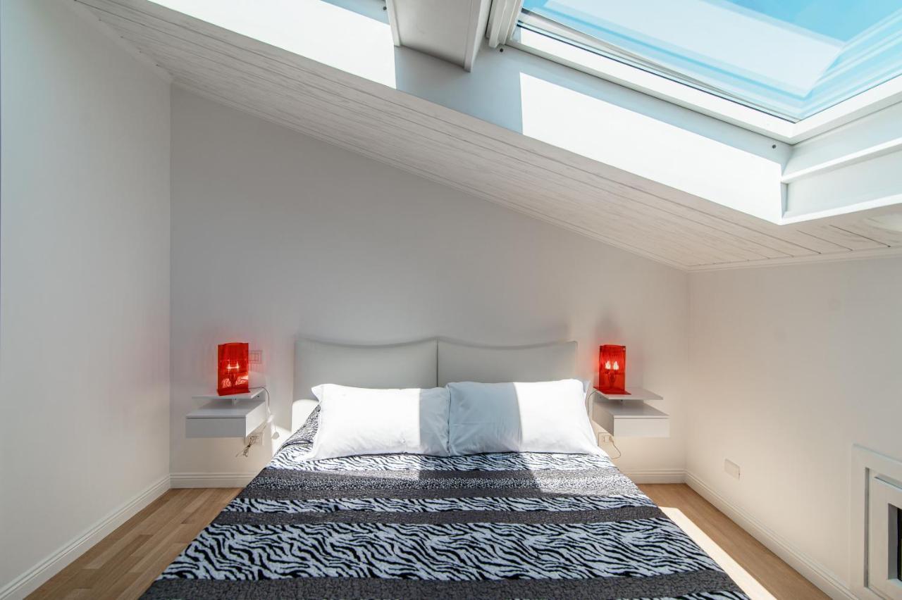 Attic 64 - The House Of Travelers Apartment Como Ngoại thất bức ảnh